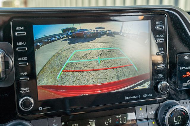 2022 Toyota Highlander Hybrid XLE / ONE TEXAS OWNER / LOADED / LUXURY | Austin, TX | Rocky Mountain Truck Stop Austin