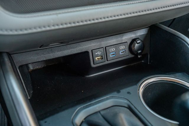 2022 Toyota Highlander Hybrid XLE / ONE TEXAS OWNER / LOADED / LUXURY | Austin, TX | Rocky Mountain Truck Stop Austin 2022 Toyota Highlander Hybrid XLE / ONE TEXAS OWNER / LOADED / LUXURY | Austin, TX | Rocky Mountain Truck Stop Austin