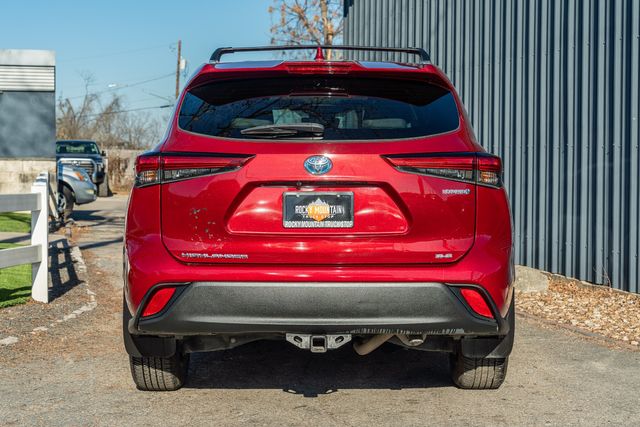 2022 Toyota Highlander Hybrid XLE / ONE TEXAS OWNER / LOADED / LUXURY | Austin, TX | Rocky Mountain Truck Stop Austin