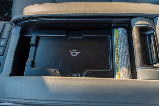 2022 Toyota Highlander Hybrid XLE / ONE TEXAS OWNER / LOADED / LUXURY | Austin, TX | Rocky Mountain Truck Stop Austin 2022 Toyota Highlander Hybrid XLE / ONE TEXAS OWNER / LOADED / LUXURY | Austin, TX | Rocky Mountain Truck Stop Austin