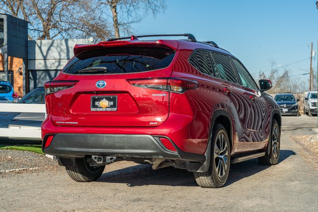 2022 Toyota Highlander Hybrid XLE / ONE TEXAS OWNER / LOADED / LUXURY | Austin, TX | Rocky Mountain Truck Stop Austin