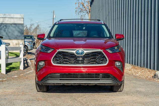 2022 Toyota Highlander Hybrid XLE / ONE TEXAS OWNER / LOADED / LUXURY | Austin, TX | Rocky Mountain Truck Stop Austin 2022 Toyota Highlander Hybrid XLE / ONE TEXAS OWNER / LOADED / LUXURY | Austin, TX | Rocky Mountain Truck Stop Austin