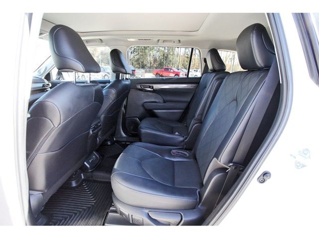 2022 Toyota Highlander Platinum