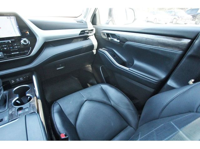 2022 Toyota Highlander Platinum