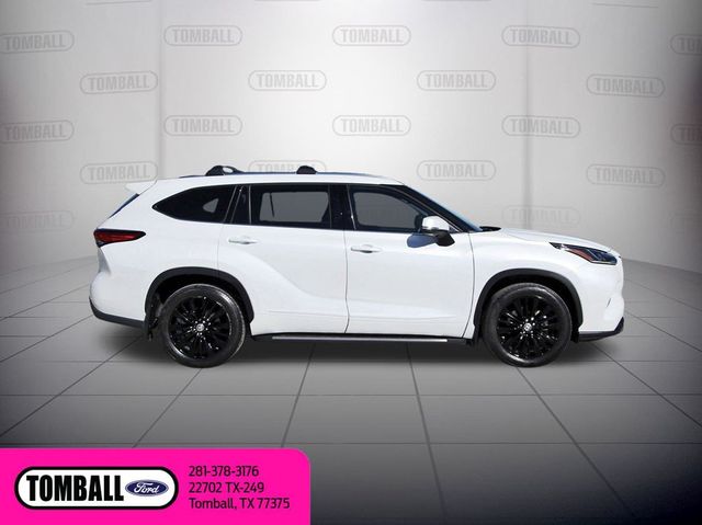 2022 Toyota Highlander Platinum