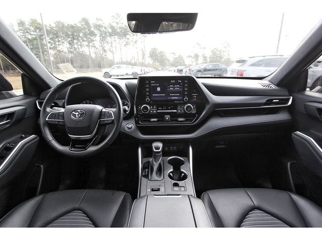 2022 Toyota Highlander XSE