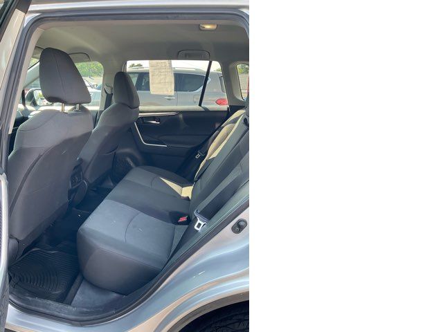 2022 Toyota RAV4 XLE 2022 Toyota RAV4 XLE