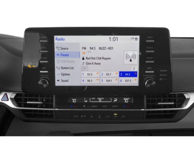 2022 Toyota Sienna Hybrid New Style LE 3rd row