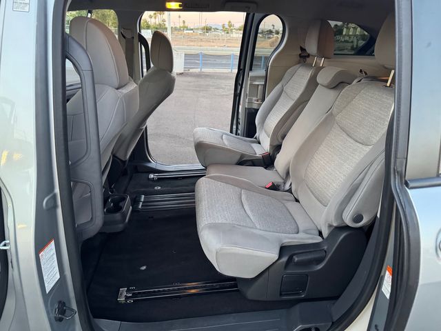 2022 Toyota Sienna LE 8-Passenger