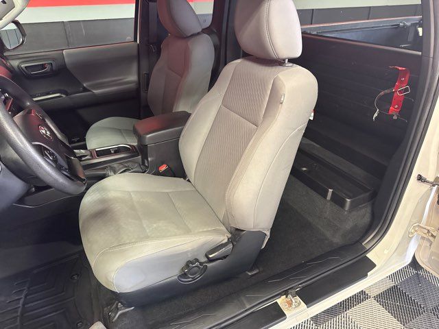 2022 Toyota Tacoma SR5 4x4