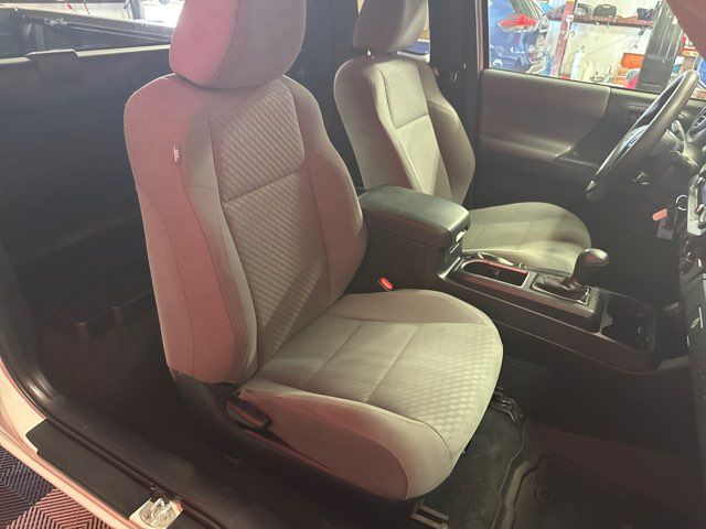 2022 Toyota Tacoma SR5 4x4 - Ledet's Auto Sales Gonzales, Louisiana 70737