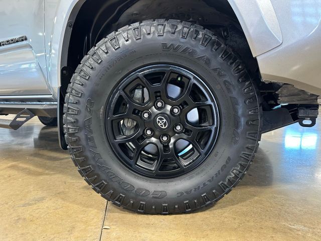 2022 Toyota Tacoma  V6
