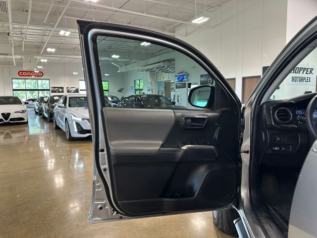 2022 Toyota Tacoma  V6