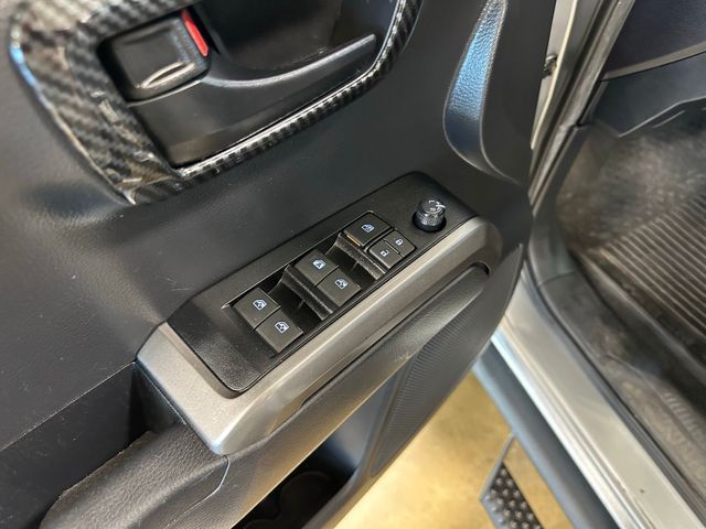 2022 Toyota Tacoma  V6