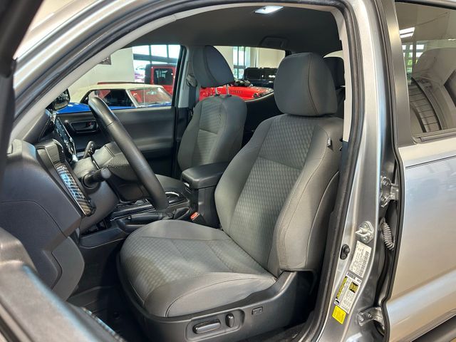 2022 Toyota Tacoma  V6