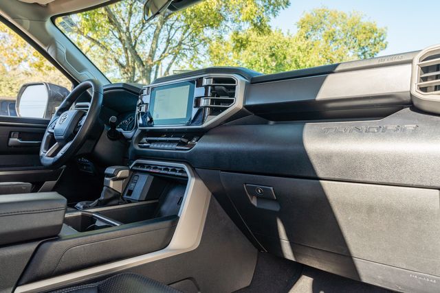 2022 Toyota Tundra SR5 CREWMAX 4X4 W/ UPGRADES/LOADED / CLEAN CARFAX | Austin, TX | Rocky Mountain Truck Stop Austin 2022 Toyota Tundra SR5 CREWMAX 4X4 W/ UPGRADES/LOADED / CLEAN CARFAX | Austin, TX | Rocky Mountain Truck Stop Austin