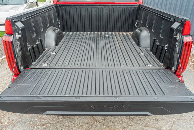 2022 Toyota Tundra SR5 CREWMAX 4X4 / LOW MILES / CLEAN CARFAX | Austin, TX | Rocky Mountain Truck Stop Austin 2022 Toyota Tundra SR5 CREWMAX 4X4 / LOW MILES / CLEAN CARFAX | Austin, TX | Rocky Mountain Truck Stop Austin