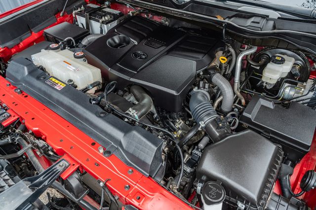 2022 Toyota Tundra SR5 CREWMAX 4X4 / LOW MILES / CLEAN CARFAX | Austin, TX | Rocky Mountain Truck Stop Austin 2022 Toyota Tundra SR5 CREWMAX 4X4 / LOW MILES / CLEAN CARFAX | Austin, TX | Rocky Mountain Truck Stop Austin