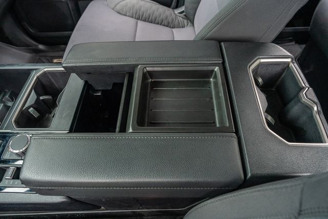 2022 Toyota Tundra SR5 CREWMAX 4X4 / LOW MILES / CLEAN CARFAX | Austin, TX | Rocky Mountain Truck Stop Austin 2022 Toyota Tundra SR5 CREWMAX 4X4 / LOW MILES / CLEAN CARFAX | Austin, TX | Rocky Mountain Truck Stop Austin