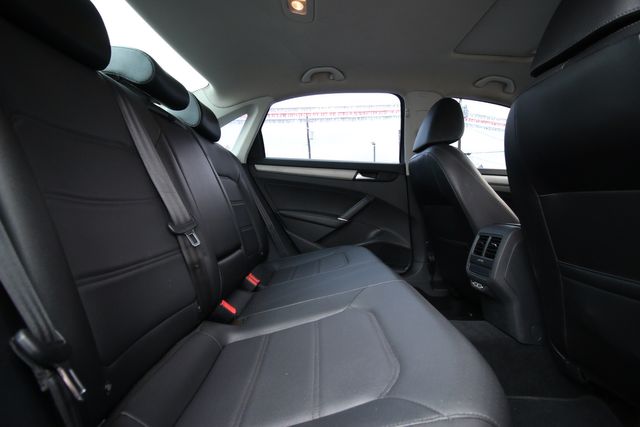 2022 Volkswagen Passat SE | San Antonio, TX | R&amp;L Certified Auto Group