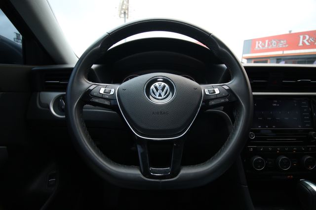 2022 Volkswagen Passat SE | San Antonio, TX | R&L Certified Auto Group 2022 Volkswagen Passat SE | San Antonio, TX | R&L Certified Auto Group