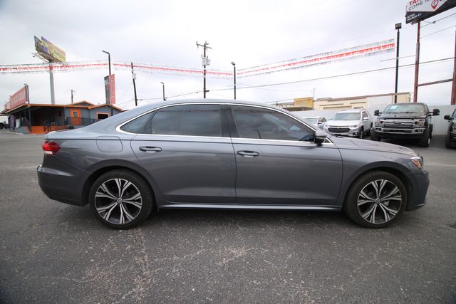 2022 Volkswagen Passat SE | San Antonio, TX | R&amp;L Certified Auto Group