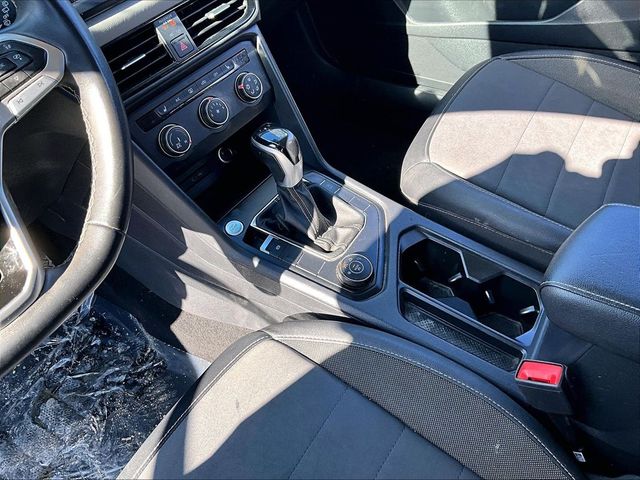 2022 Volkswagen Taos SE 4Motion