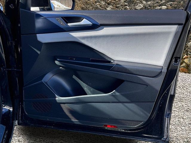 2022 Volkswagen Taos SE 4Motion