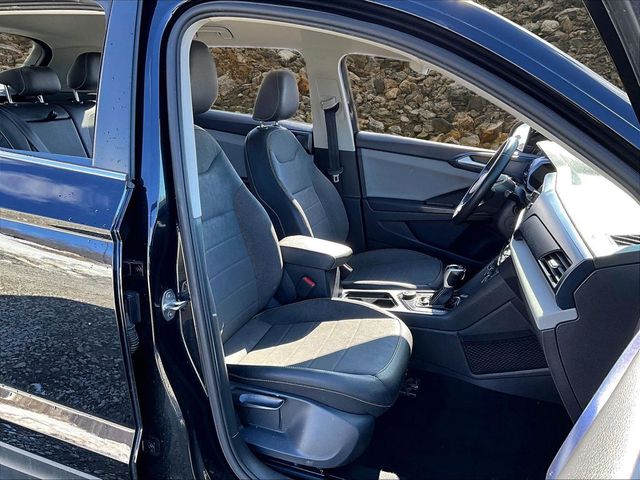 2022 Volkswagen Taos SE 4Motion