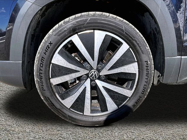 2022 Volkswagen Taos SE 4Motion