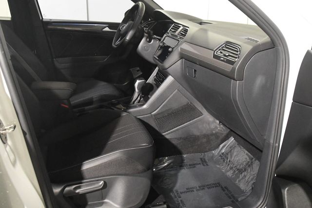 2022 Volkswagen Tiguan SE R-Line Black 4Motion | Branford, CT | Sound Auto Wholesalers 2022 Volkswagen Tiguan SE R-Line Black 4Motion | Branford, CT | Sound Auto Wholesalers