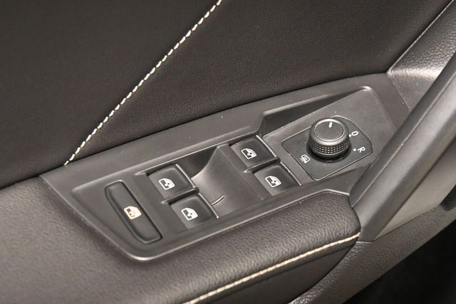 2022 Volkswagen Tiguan SE R-Line Black 4Motion | Branford, CT | Sound Auto Wholesalers 2022 Volkswagen Tiguan SE R-Line Black 4Motion | Branford, CT | Sound Auto Wholesalers