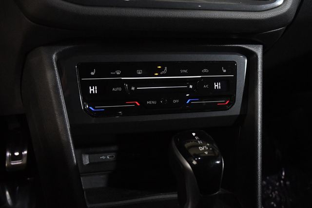 2022 Volkswagen Tiguan SE R-Line Black 4Motion | Branford, CT | Sound Auto Wholesalers 2022 Volkswagen Tiguan SE R-Line Black 4Motion | Branford, CT | Sound Auto Wholesalers