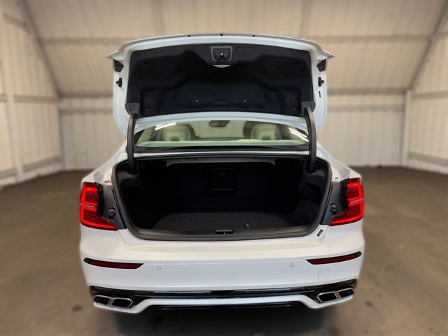 2022 Volvo S60 T8 RECHARGE R-DESIGN EXPRESSIO 2022 Volvo S60 T8 RECHARGE R-DESIGN EXPRESSIO