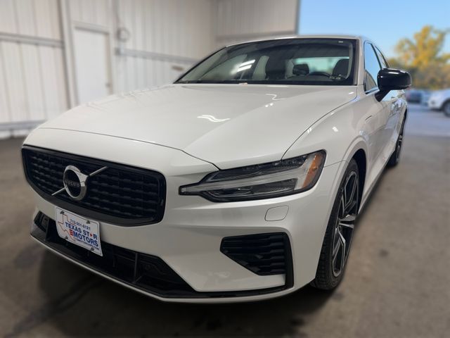 2022 Volvo S60 T8 RECHARGE R-DESIGN EXPRESSIO 2022 Volvo S60 T8 RECHARGE R-DESIGN EXPRESSIO