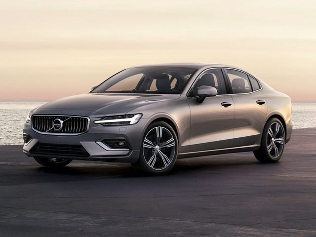 2022 Volvo S60 B5 Momentum | Naugatuck, Connecticut | A Better Way Wholesale Autos-CT