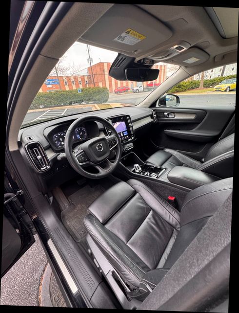 2022 Volvo XC40 T5 Inscription