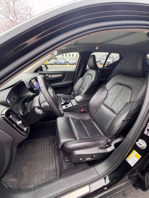 2022 Volvo XC40 T5 Inscription