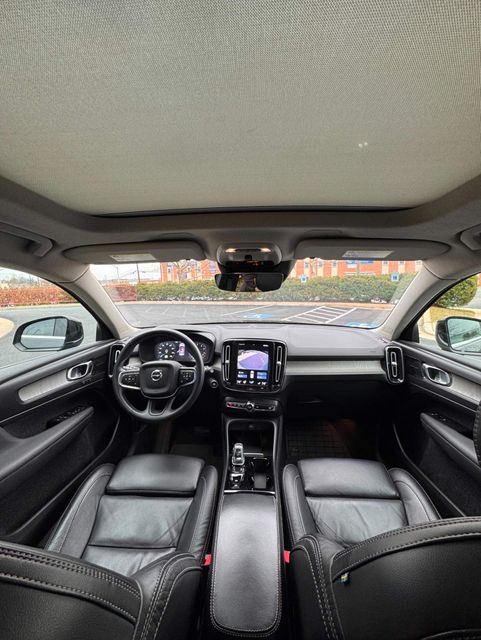 2022 Volvo XC40 T5 Inscription