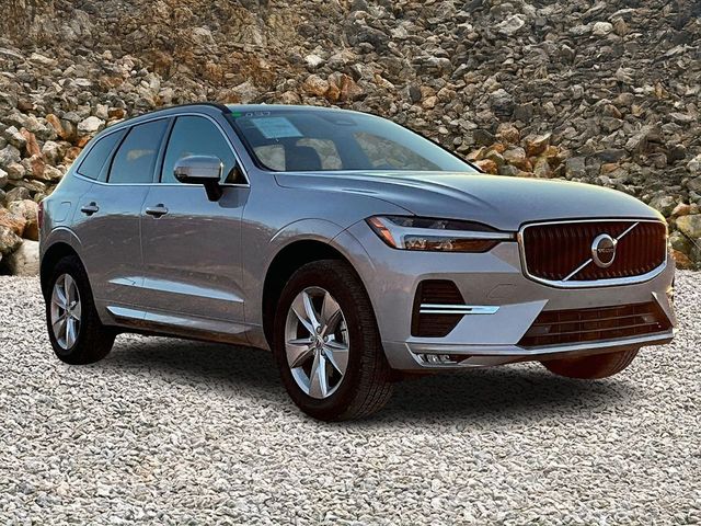 2022 Volvo XC60 B5 Momentum