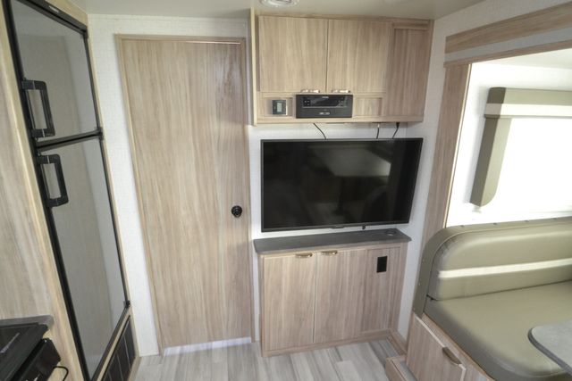 2022 Winnebago Minnie 2201MB