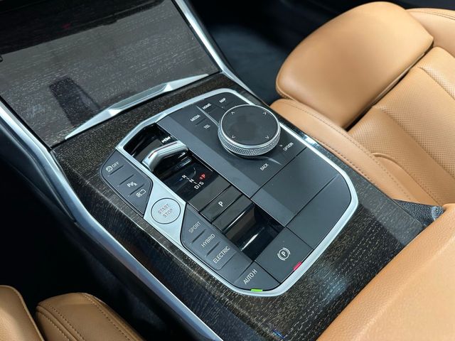 2023 BMW 3 Series 330e iPerformance | Irving, Texas | Hopper Motorplex 2023 BMW 3 Series 330e iPerformance | Irving, Texas | Hopper Motorplex