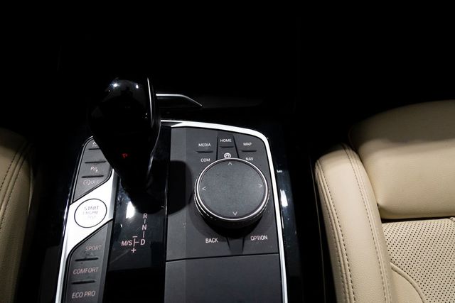 2023 BMW X3 sDrive30i Panoramic moonroof Convenience Package