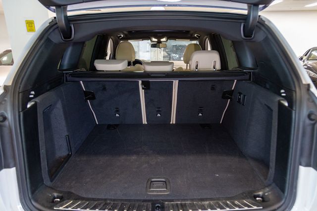 2023 BMW X3 sDrive30i Panoramic moonroof Convenience Package