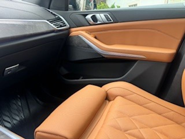 2023 BMW X5 xDrive40i | Bridgeville, Pennsylvania | Unique Motor Car Company