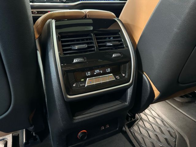 2023 BMW X7 xDrive40i Executive Package Climate Comfort Pac... | Irving, Texas | Hopper Motorplex