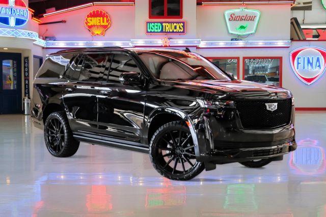 2023 Cadillac Escalade Sport