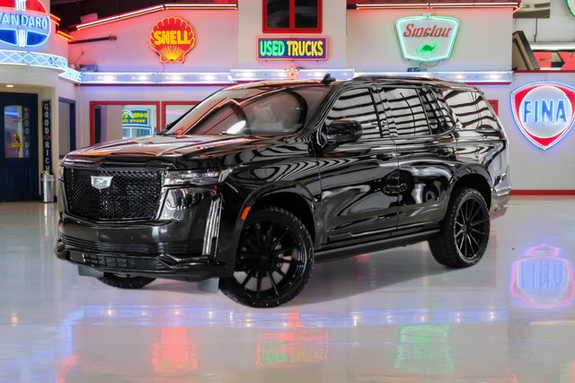 2023 Cadillac Escalade Sport