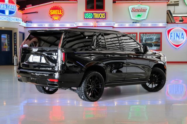 2023 Cadillac Escalade Sport