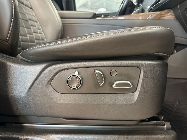 2023 Cadillac Escalade Sport Platinum AWD Super Cruise Power Assist Steps | Irving, Texas | Hopper Motorplex